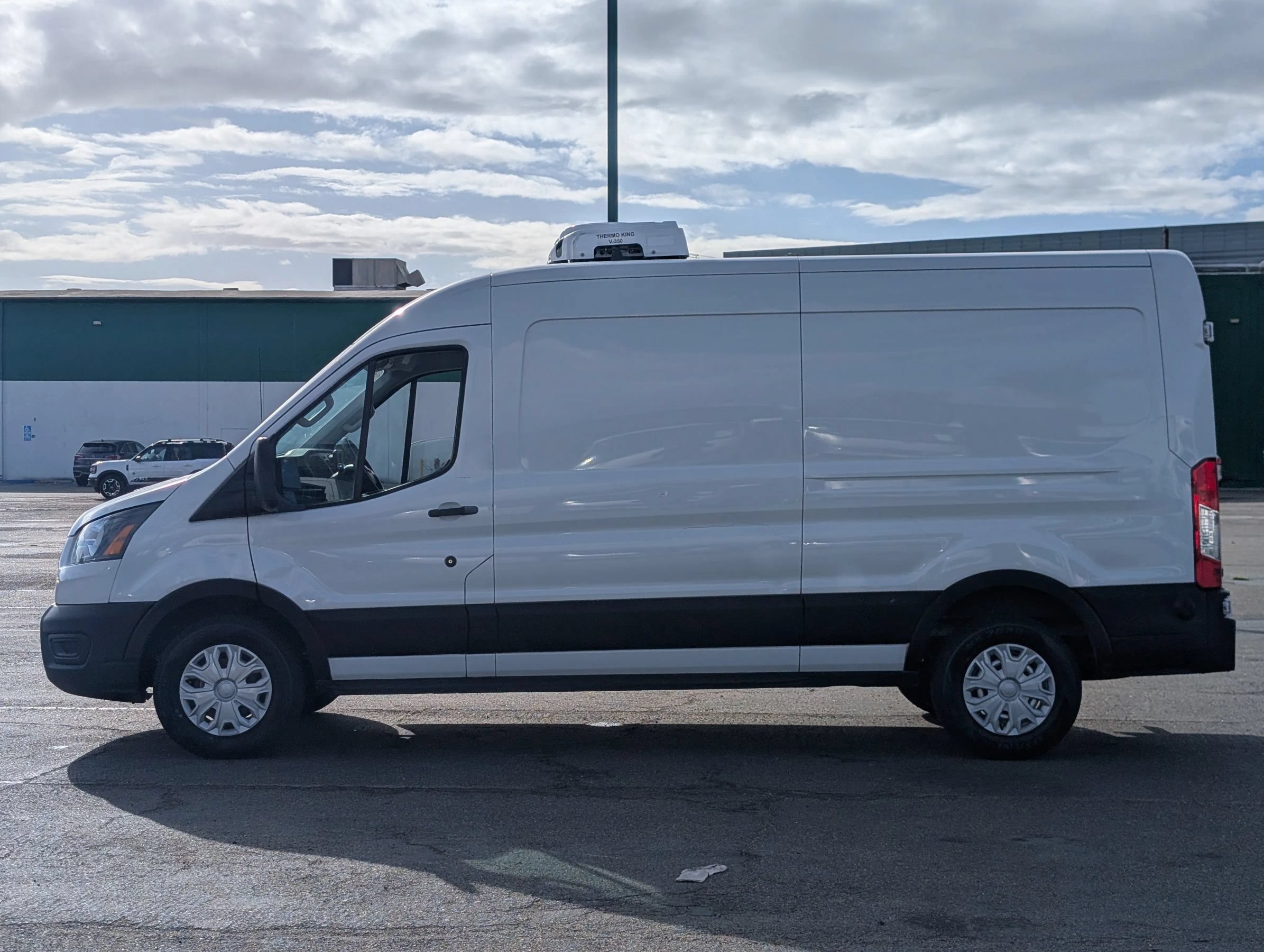 Used 2024 Ford Transit 250 148 Medium Roof w/ Load Area Protection Package RWD image 4