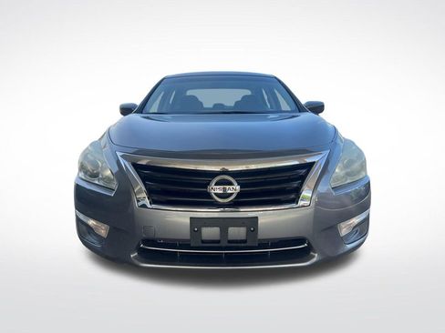 Used 2015 Nissan Altima 2.5 S w/ Power Driver Seat Package FWD image 2