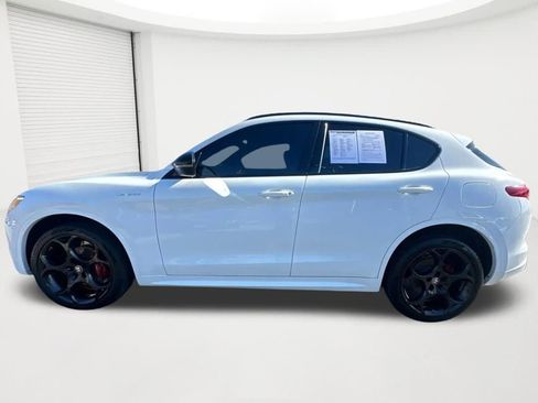 Used 2022 Alfa Romeo Stelvio Veloce AWD/4WD image 8