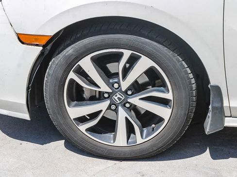Used 2018 Honda Odyssey Elite image 5