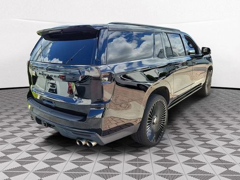Used 2021 Chevrolet Suburban High Country w/ Premium Package AWD/4WD image 6