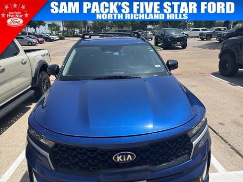Used 2021 Kia Sorento S FWD image 2