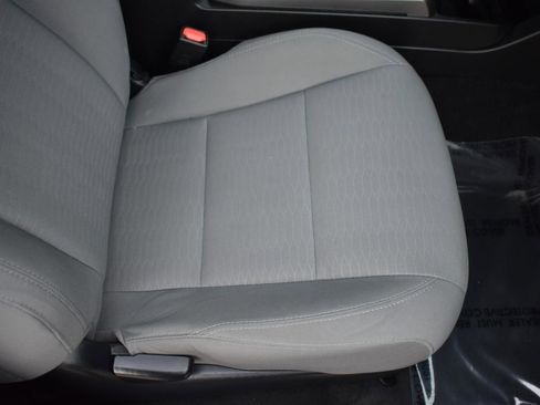 Used 2016 Toyota Tacoma SR5 image 34