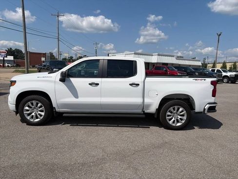 Used 2024 Chevrolet Silverado 1500 Custom AWD/4WD image 3