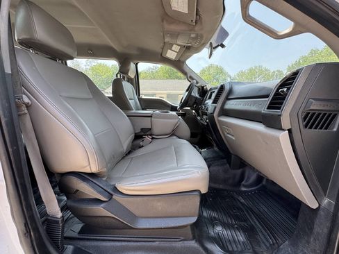 Used 2019 Ford F250 XL w/ Power Equipment Group AWD/4WD image 28