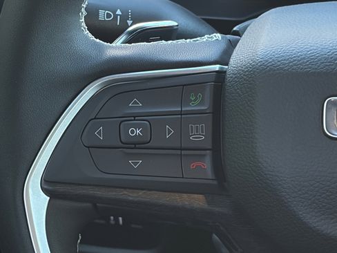 New 2025 Jeep Grand Cherokee Limited w/ Luxury Tech Group II image 18