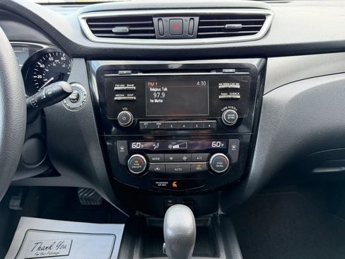 Used 2015 Nissan Rogue SV AWD/4WD image 21