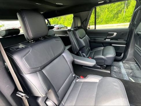 Used 2025 Ford Expedition Max Platinum w/ Stealth Performance Package AWD/4WD image 26