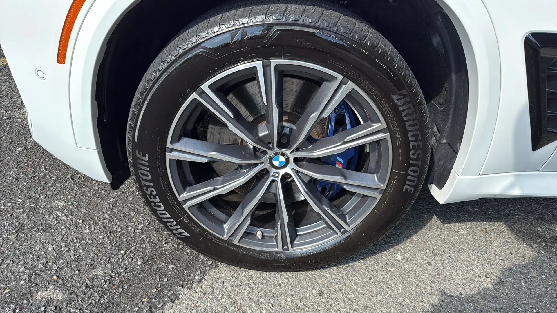 Used 2024 BMW X5 M60i w/ Climate Comfort Package AWD/4WD image 9