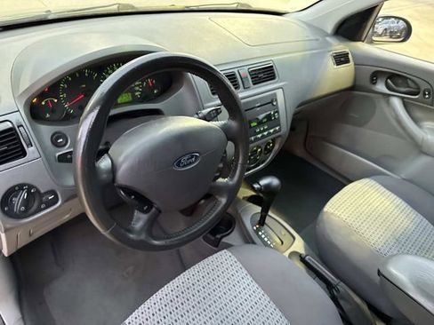 Used 2005 Ford Focus ZXW Wagon image 19