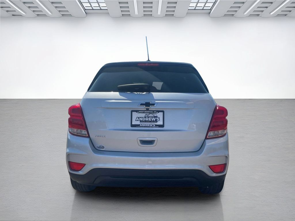 Used 2021 Chevrolet Trax LT w/ Sport Edition FWD image 5