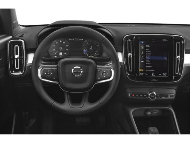 Used 2020 Volvo XC40 T5 Momentum w/ Protection Package Premier AWD/4WD image 7