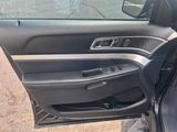 Used 2017 Ford Explorer XLT w/ Equipment Group 202A image 6