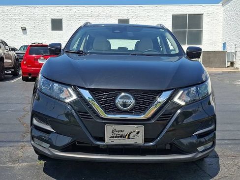 Used 2020 Nissan Rogue Sport SV w/ Technology Package AWD/4WD image 2