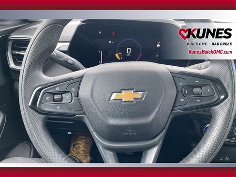 Used 2025 Chevrolet TrailBlazer LT image 11