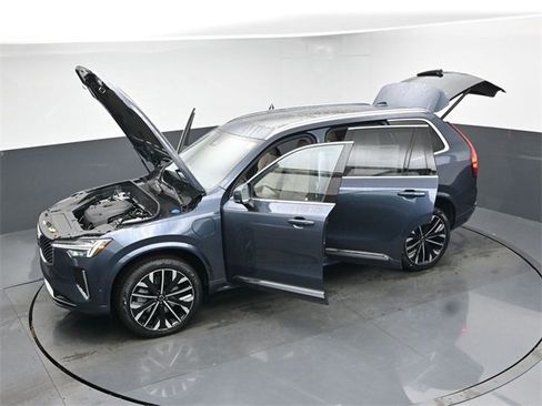 New 2026 Volvo XC90 T8 Plus image 56