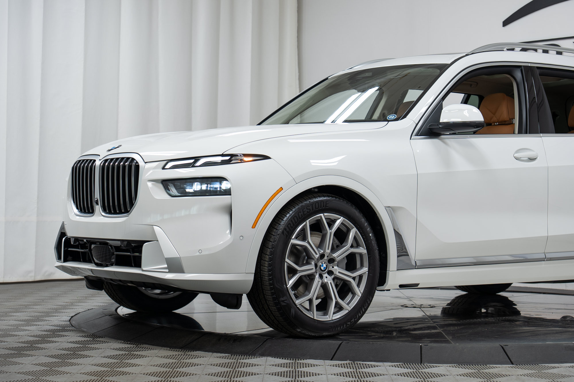 Used 2026 BMW X7 xDrive40i w/ Executive Package AWD/4WD image 26