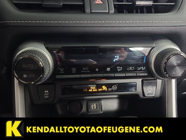 Used 2025 Toyota RAV4 XLE AWD/4WD image 20