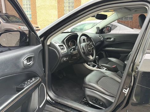 Used 2018 Jeep Compass Latitude w/ Popular Equipment Group AWD/4WD image 24