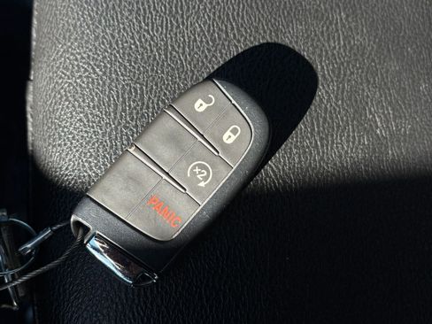 Used 2025 Jeep Compass Limited AWD/4WD image 27