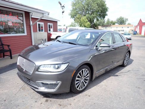 Used 2017 Lincoln MKZ Select w/ Select Plus Package FWD image 3