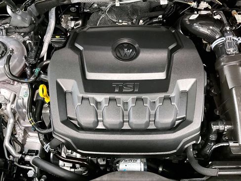 Used 2024 Volkswagen Tiguan S image 33