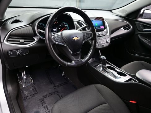 Used 2020 Chevrolet Malibu RS FWD image 13