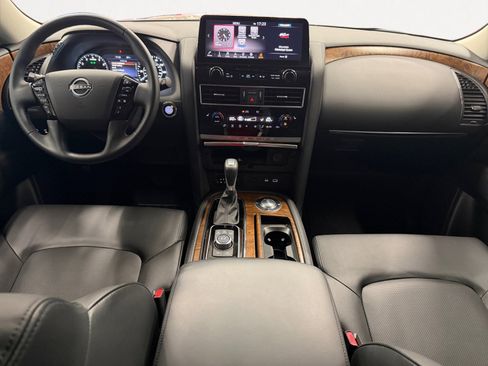 Used 2024 Nissan Armada SL w/ Captain's Chairs Package RWD image 3