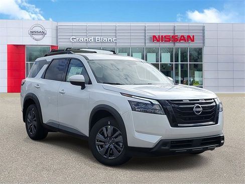 New 2025 Nissan Pathfinder SV w/ Black Appearance Package image 1