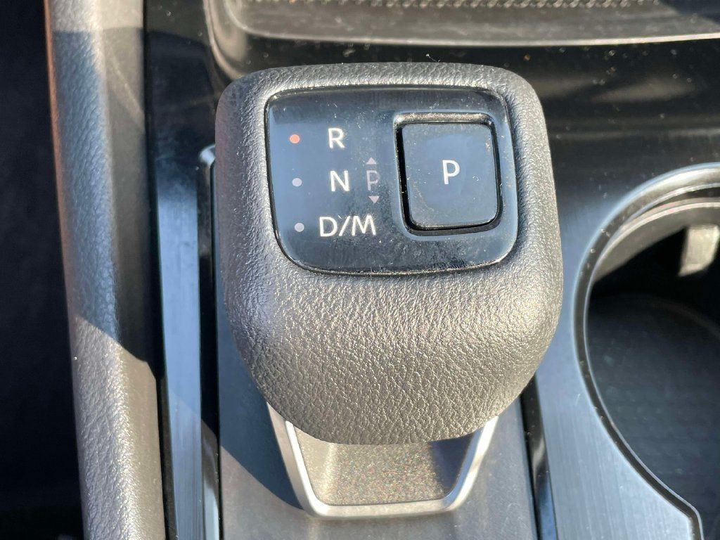 Used 2023 Nissan Rogue SV FWD image 28