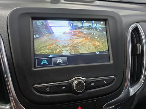 Used 2018 Chevrolet Equinox LT image 24