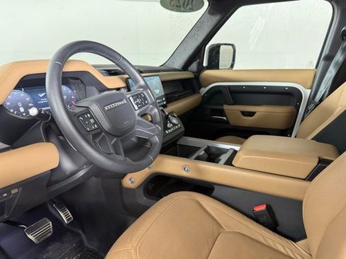 Certified 2025 Land Rover Defender 110 V8 AWD/4WD image 6
