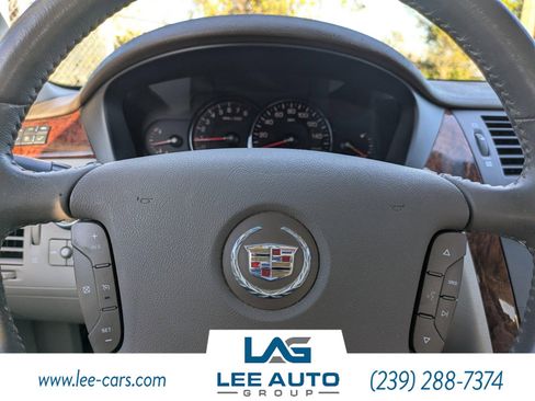 Used 2006 Cadillac DTS w/1SB image 21