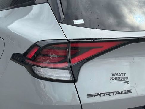 Used 2024 Kia Sportage SX AWD/4WD image 12