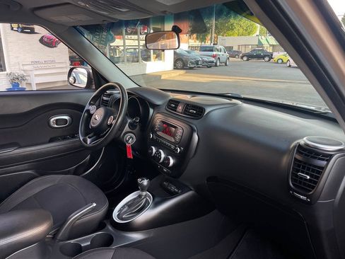 Used 2016 Kia Soul FWD image 20