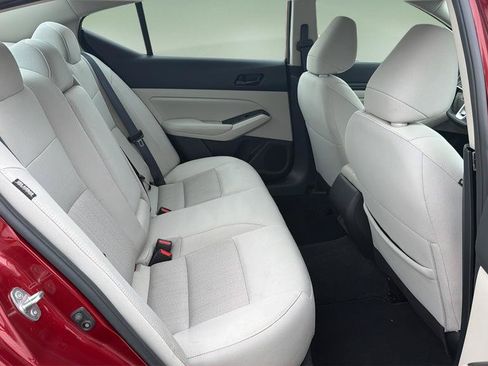Certified 2025 Nissan Altima 2.5 SV FWD image 15