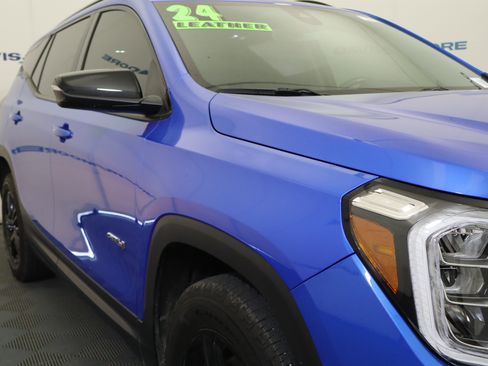 Used 2024 GMC Terrain AT4 AWD/4WD image 3