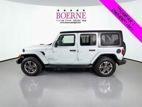 Used 2023 Jeep Wrangler Sahara image 4