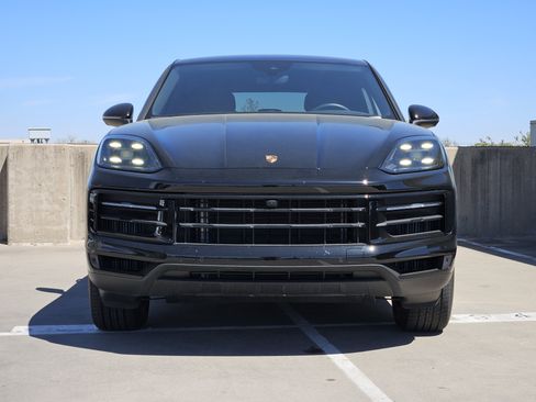 Certified 2026 Porsche Cayenne Coupe image 11