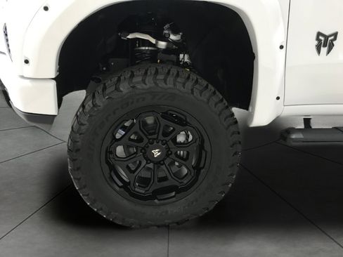 New 2026 GMC Sierra 1500 AT4 w/ AT4 Premium Package AWD/4WD image 2