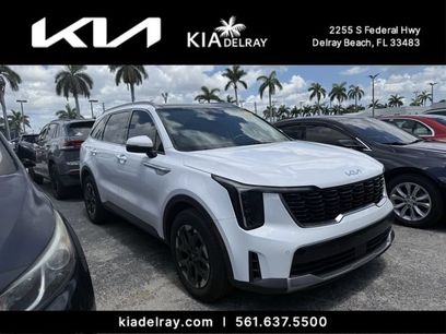 Certified 2025 Kia Sorento S w/ Panoramic Sunroof Package