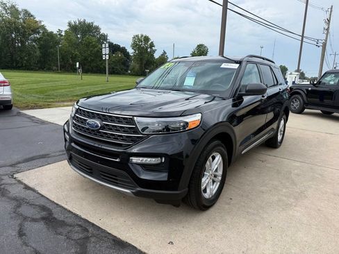 Certified 2023 Ford Explorer XLT w/ Equipment Group 202A AWD/4WD image 7