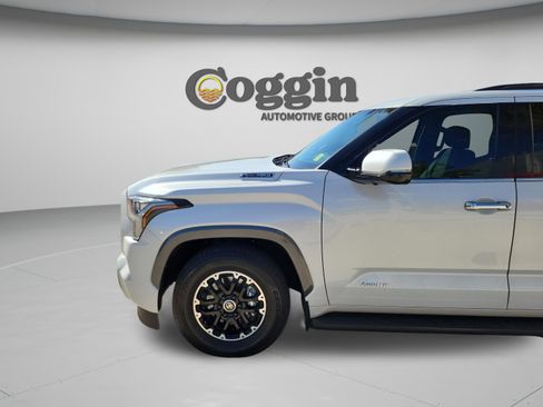 Certified 2023 Toyota Sequoia Limited w/ TRD Off-Road Package AWD/4WD image 32