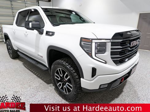Used 2025 GMC Sierra 1500 AT4 w/ AT4 Premium Package AWD/4WD image 6
