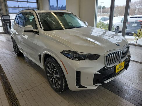 New 2026 BMW X5 xDrive50e w/ M Sport Package image 9