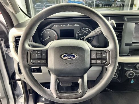 Used 2025 Ford F250 XLT image 11