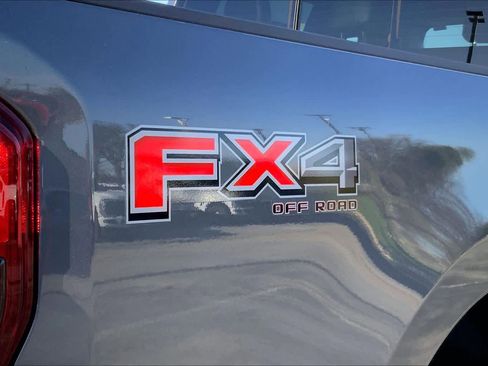 Used 2026 Ford F250 Platinum AWD/4WD image 9