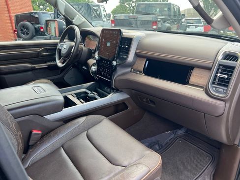 Used 2025 RAM 1500 Limited AWD/4WD image 21