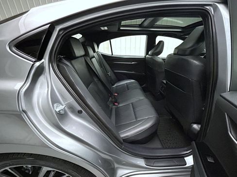 Used 2025 Toyota Camry XSE FWD image 18