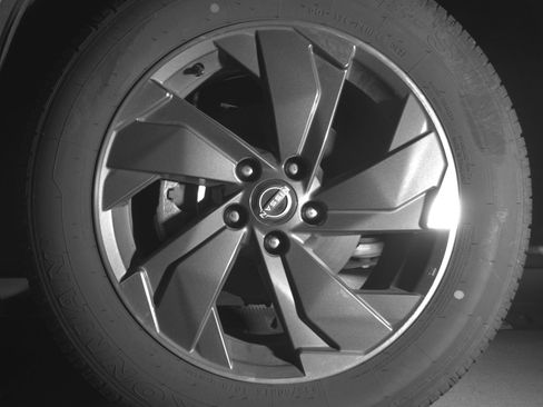 Used 2025 Nissan Rogue SV image 12